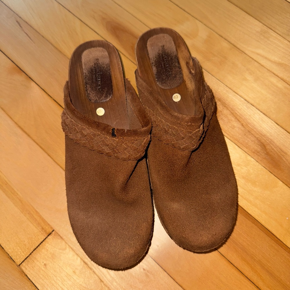 Sundance Brown Suede Mules